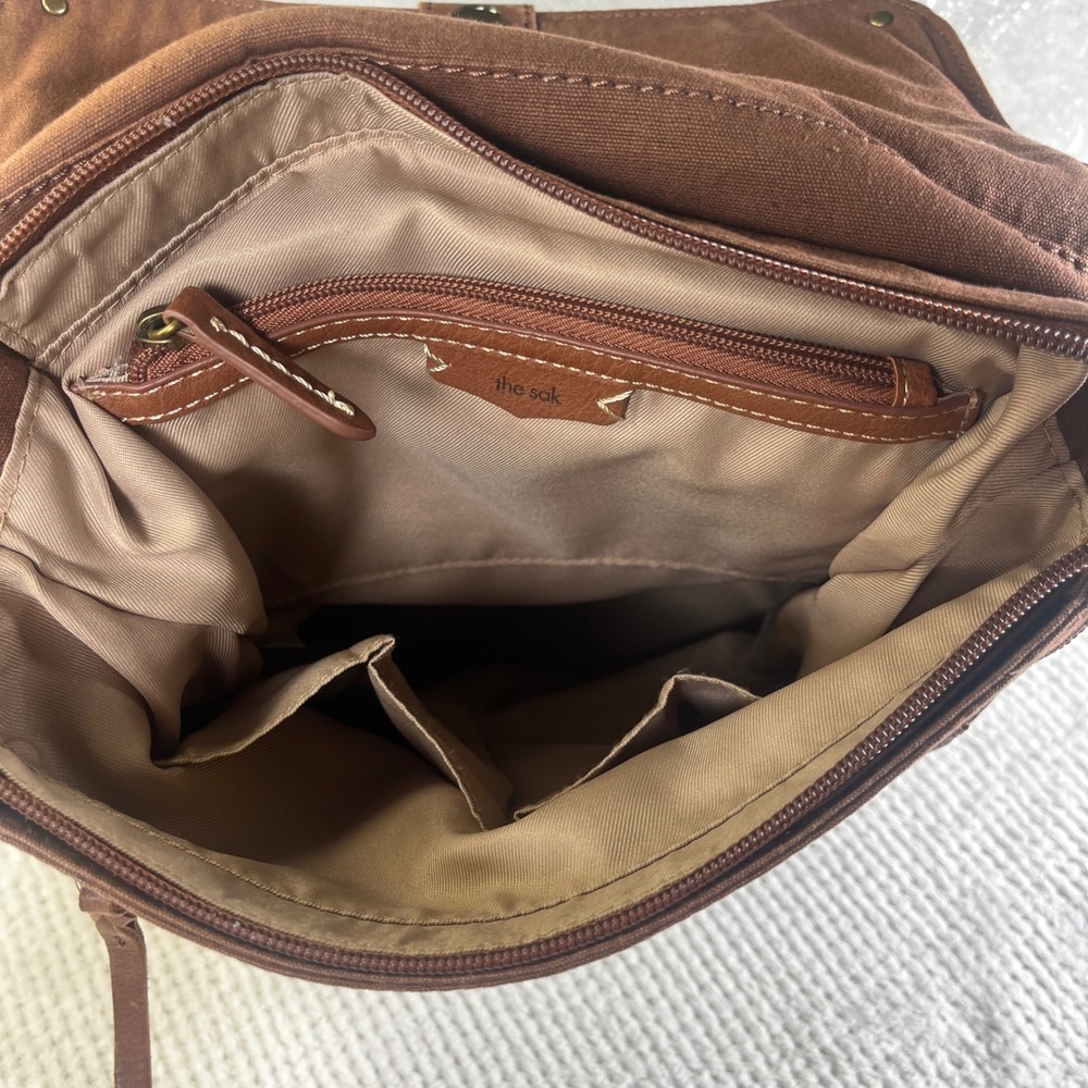 The Sak Brown Leather Backpack Convertible Messenger Bag Brass Hardware Tassel - Picture 8 of 10